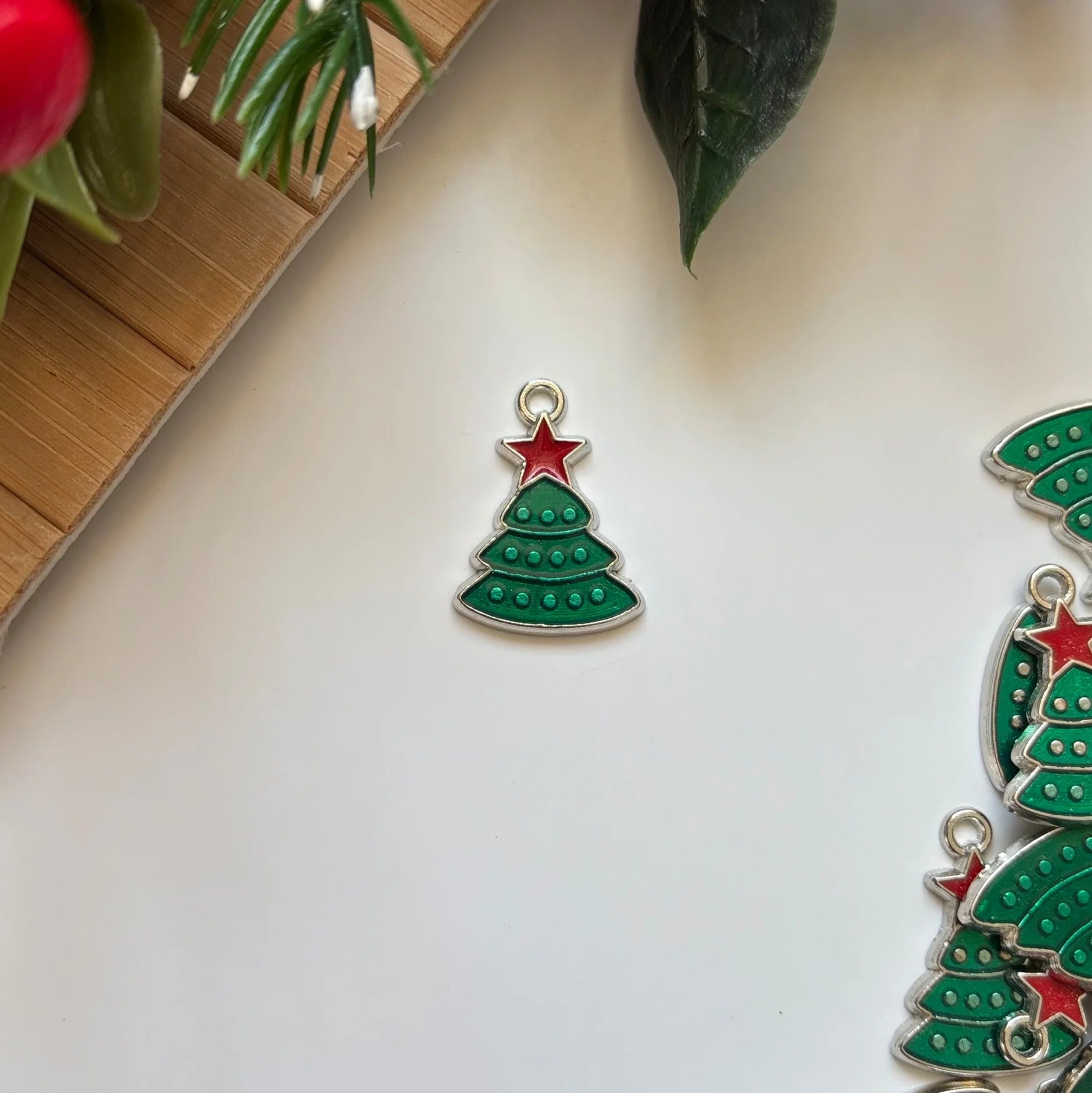 Yıldızlı Noel Ağacı