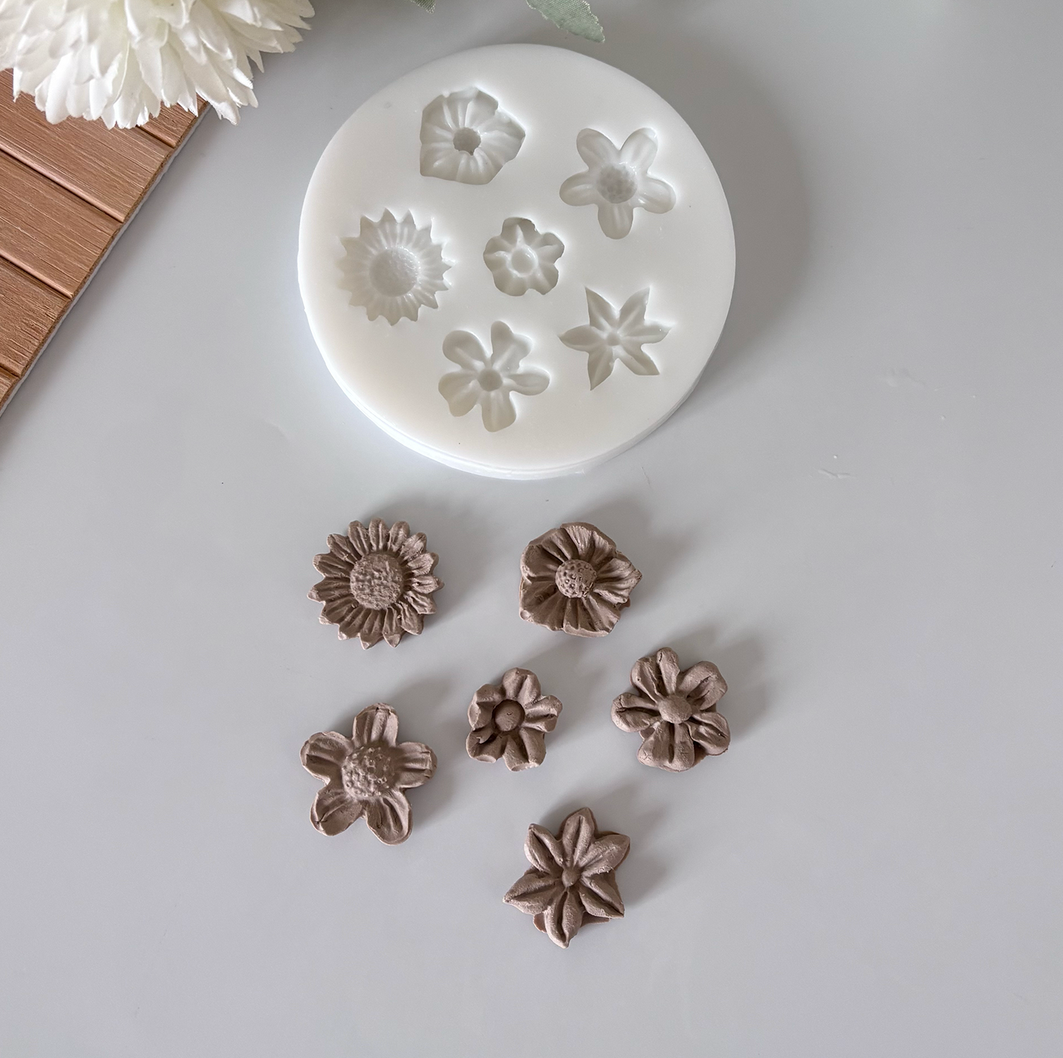 6’lı Mini Çiçek Silikon Kalıp Seti – 2 cm