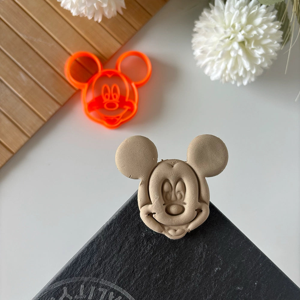 Gülen Mickey Mouse